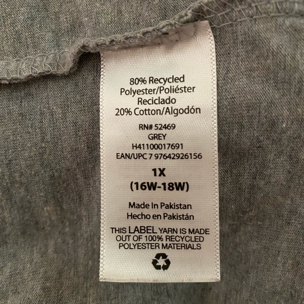 Women’s tee sz 1X 16/18 gray My Favorite Color Is Christmas Lights Very soft EUC - Picture 5 of 6